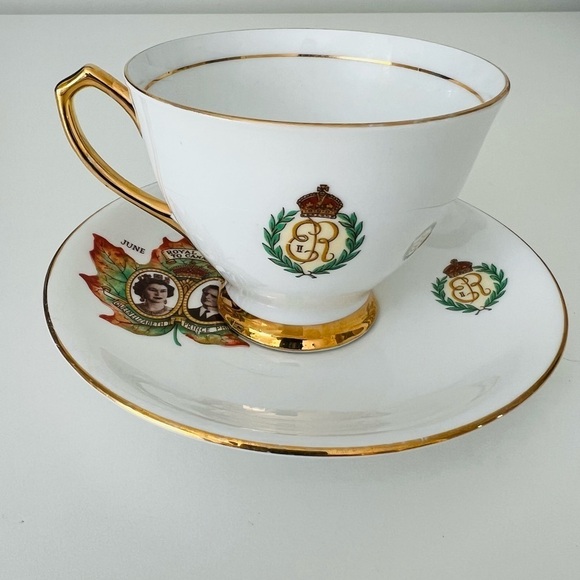 Windsor Souvenir  Cup and Saucer - Picture 2 of 4